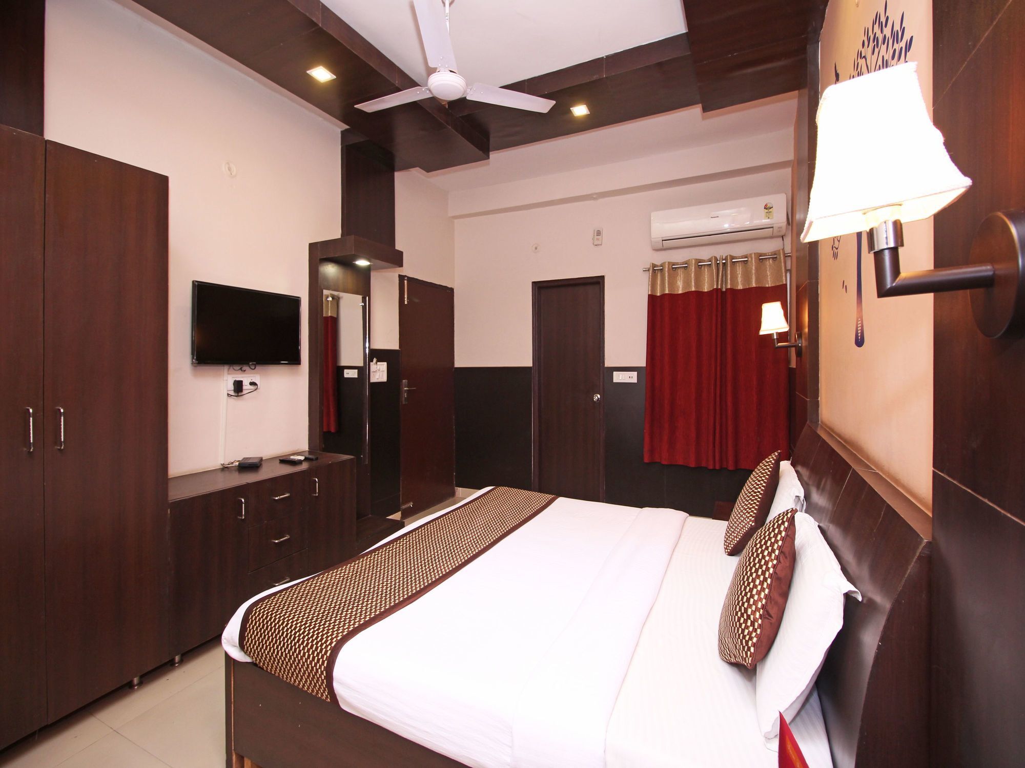 Oyo 576 Hotel Shree Kanta Residency Gurgaon Ngoại thất bức ảnh